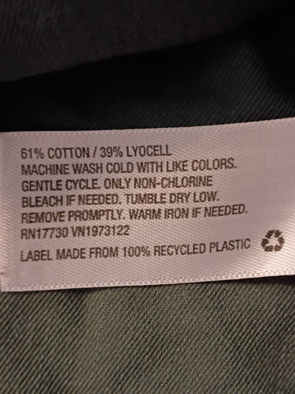 Universal Threads Button Up - Picture 3 of 4